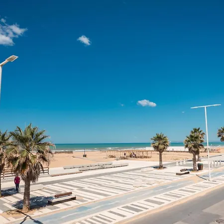 Domira - Fronte Mare Scoglitti