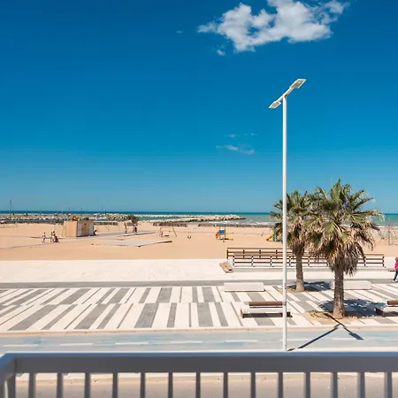 Domira - Fronte Mare Scoglitti